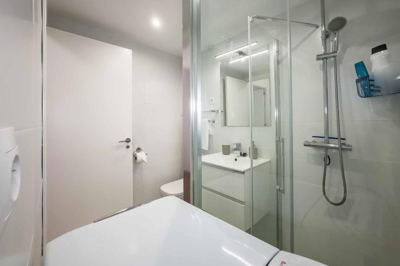 Apartamento Acogedor, Terraza, Piscina Y Mar Benalmádena Exteriör bild