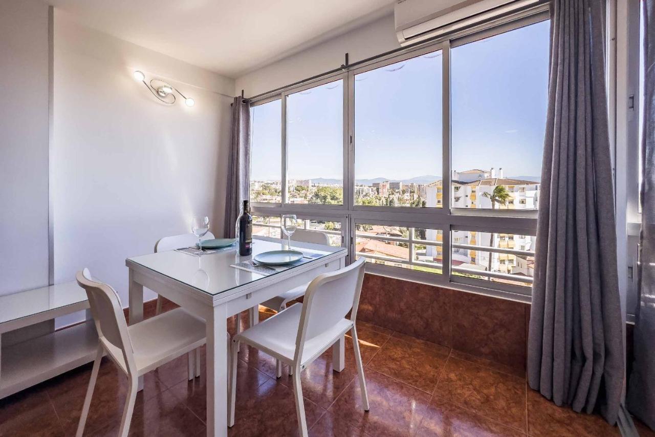 Apartamento Acogedor, Terraza, Piscina Y Mar Benalmádena Exteriör bild
