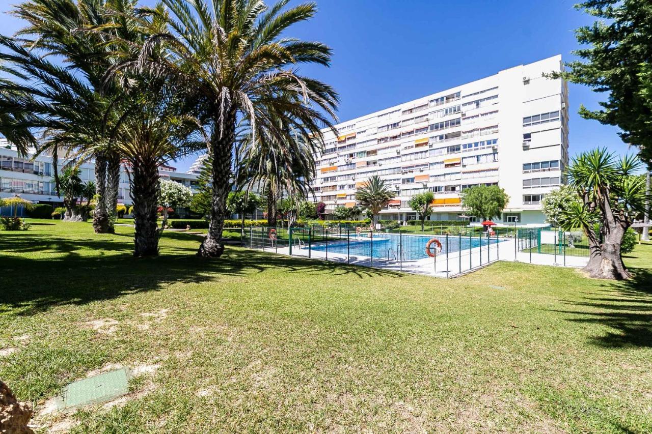 Apartamento Acogedor, Terraza, Piscina Y Mar Benalmádena Exteriör bild