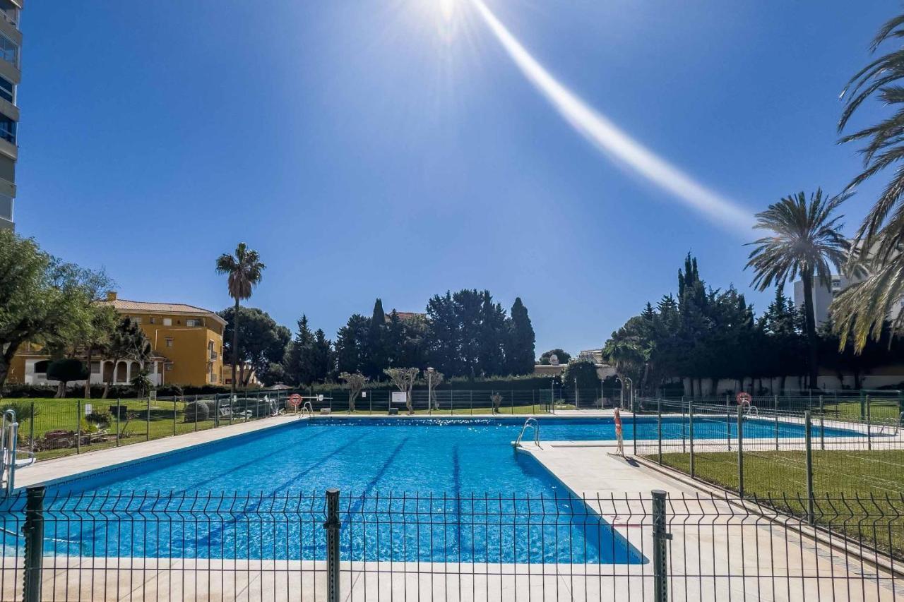 Apartamento Acogedor, Terraza, Piscina Y Mar Benalmádena Exteriör bild