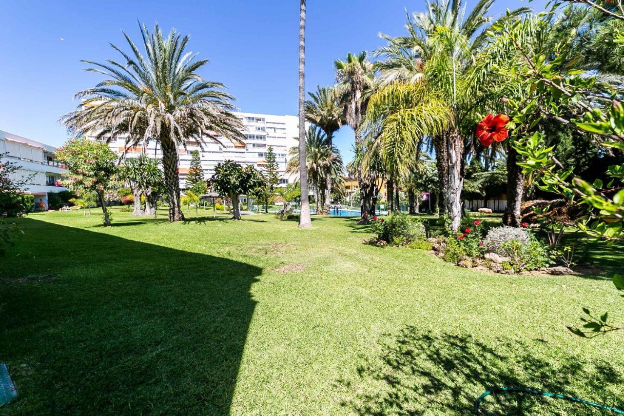 Apartamento Acogedor, Terraza, Piscina Y Mar Benalmádena Exteriör bild